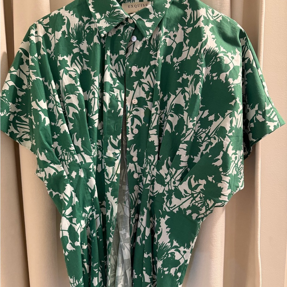 Exquise Green & White Floral Button-Down Shirt